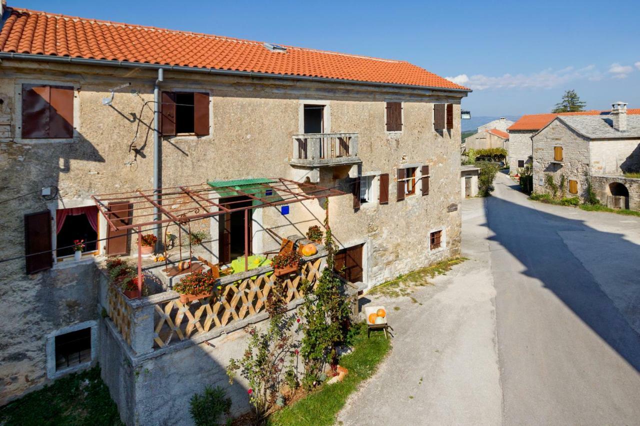 Rural Apartment Carolina Zrenj Экстерьер фото